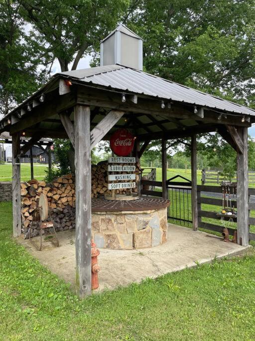 Bourbon Trail Cabin On The Farm Lawrenceburg Exterior photo