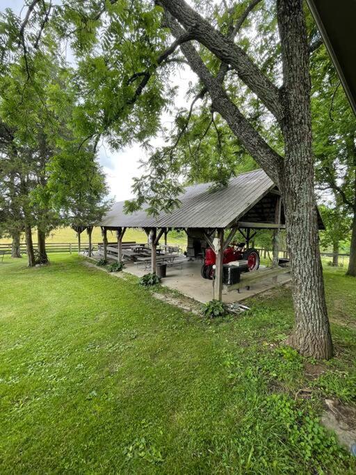 Bourbon Trail Cabin On The Farm Lawrenceburg Exterior photo