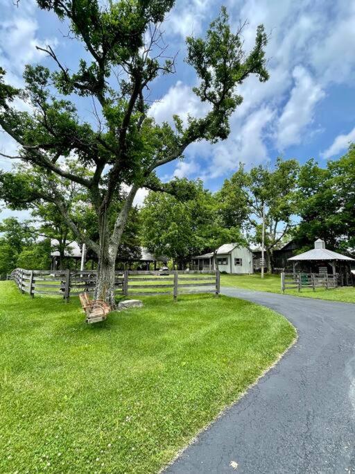 Bourbon Trail Cabin On The Farm Lawrenceburg Exterior photo