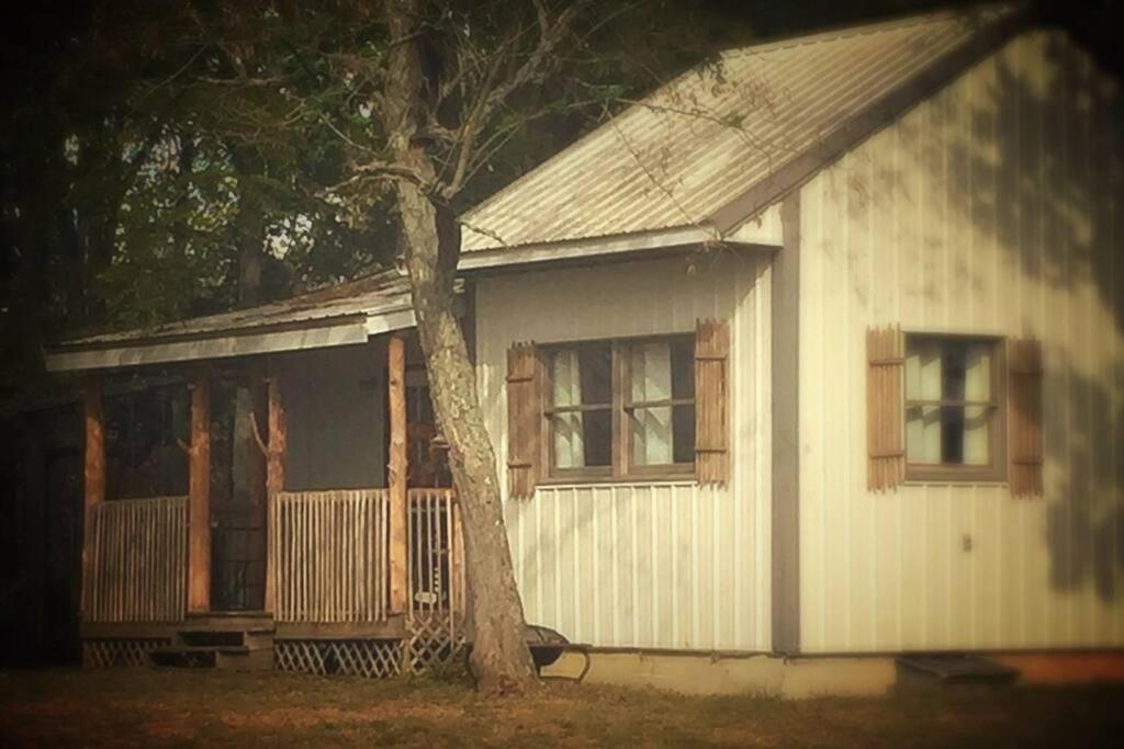Bourbon Trail Cabin On The Farm Lawrenceburg Exterior photo
